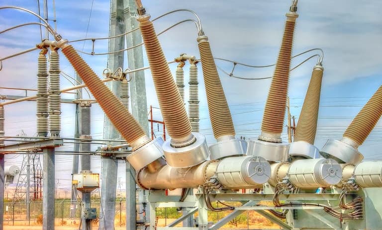 Bushings on transformer